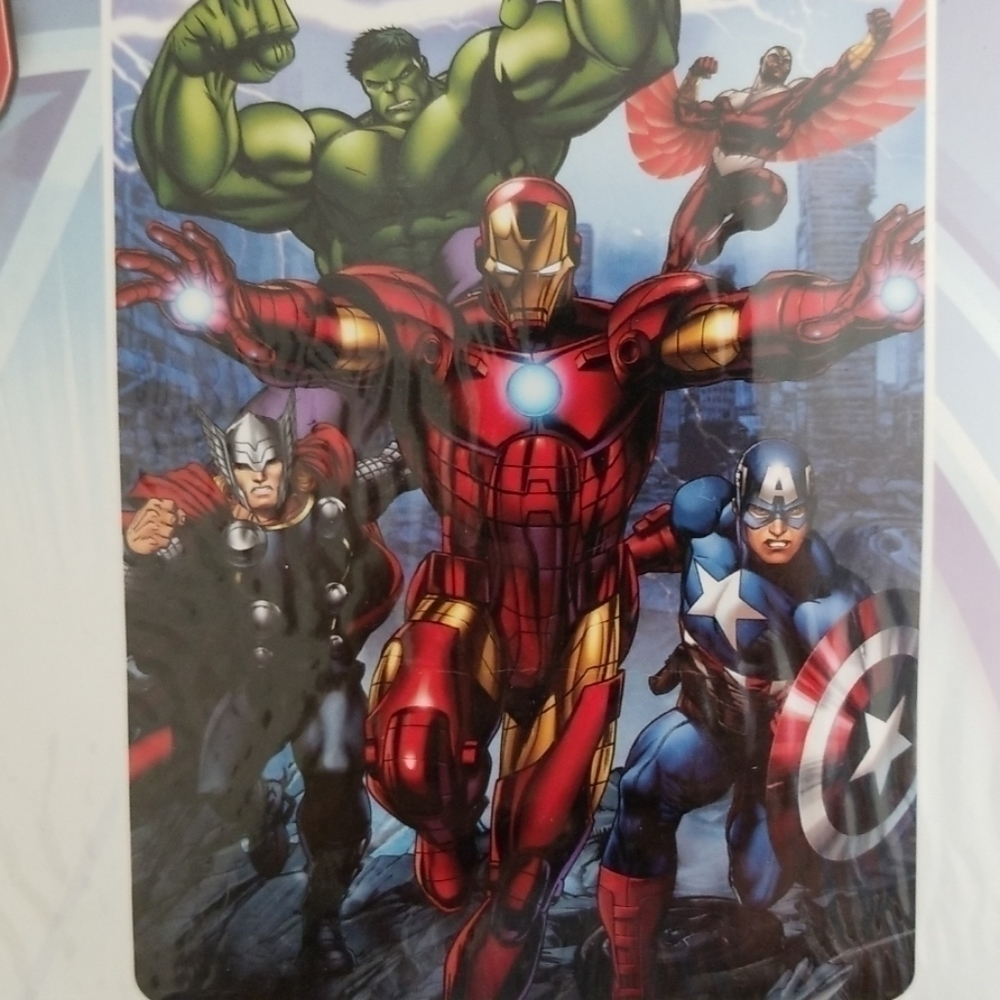 ✨NWT Marvel Avengers Silk Touch Sherpa Throw Blanket 60"x80" Twin Size!✨ - Picture 3 of 8